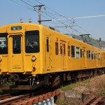 2015/04/26　昼の黄色い電車