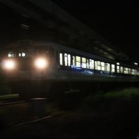 2016/07/06　闇の中を走るカフェオレ電車を撮影
